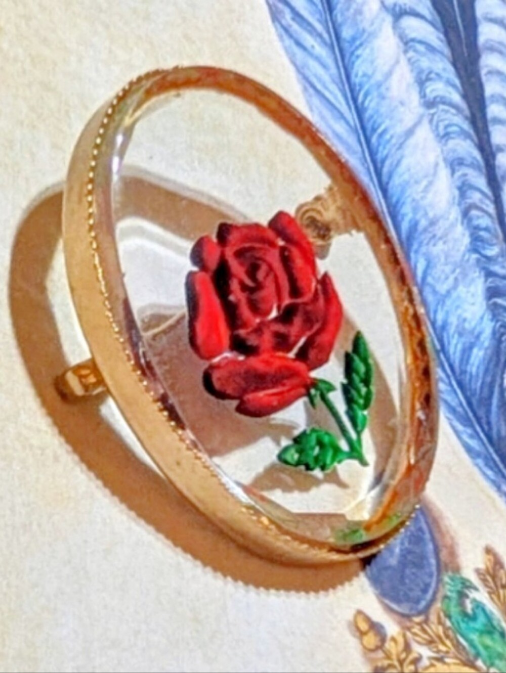 Vintage Glass Intaglio Reverse Painted 🌹 Brooch - Picture 6 of 6
